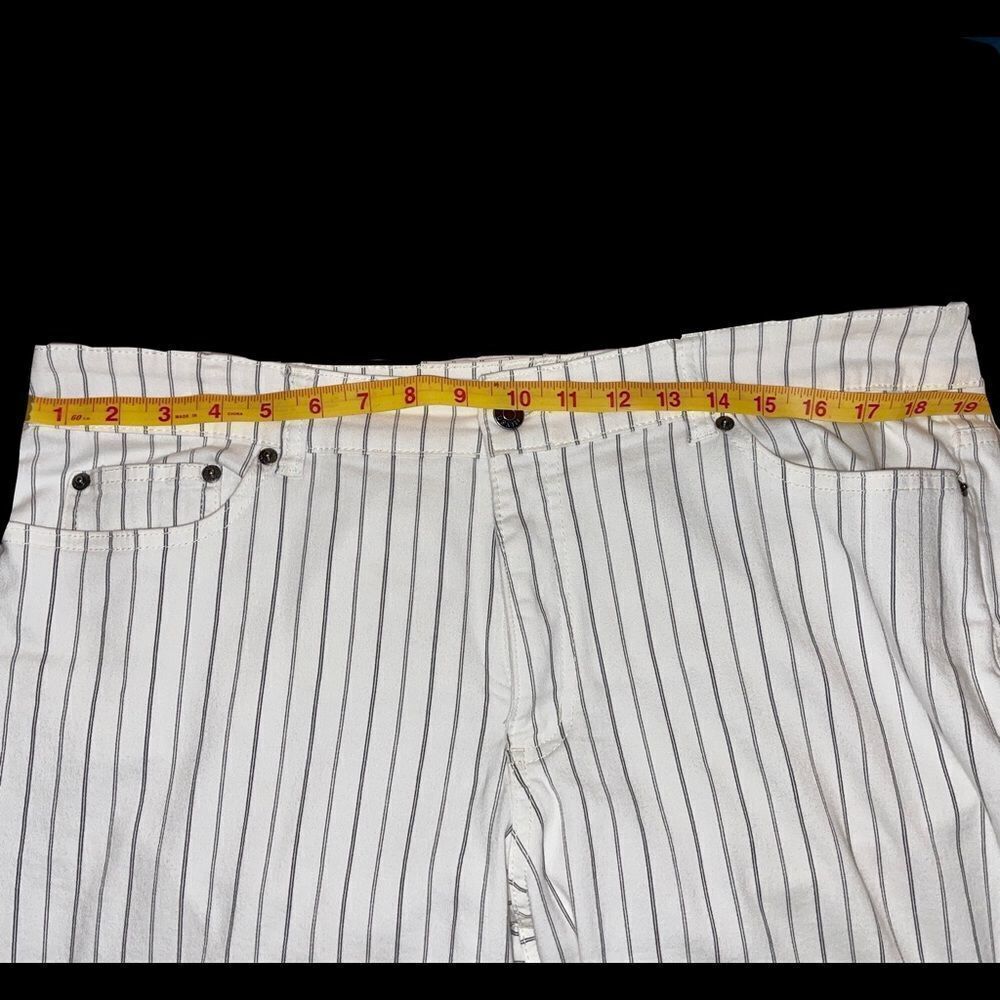 CHAPS Wide-Leg Capris - Picture 2 of 4